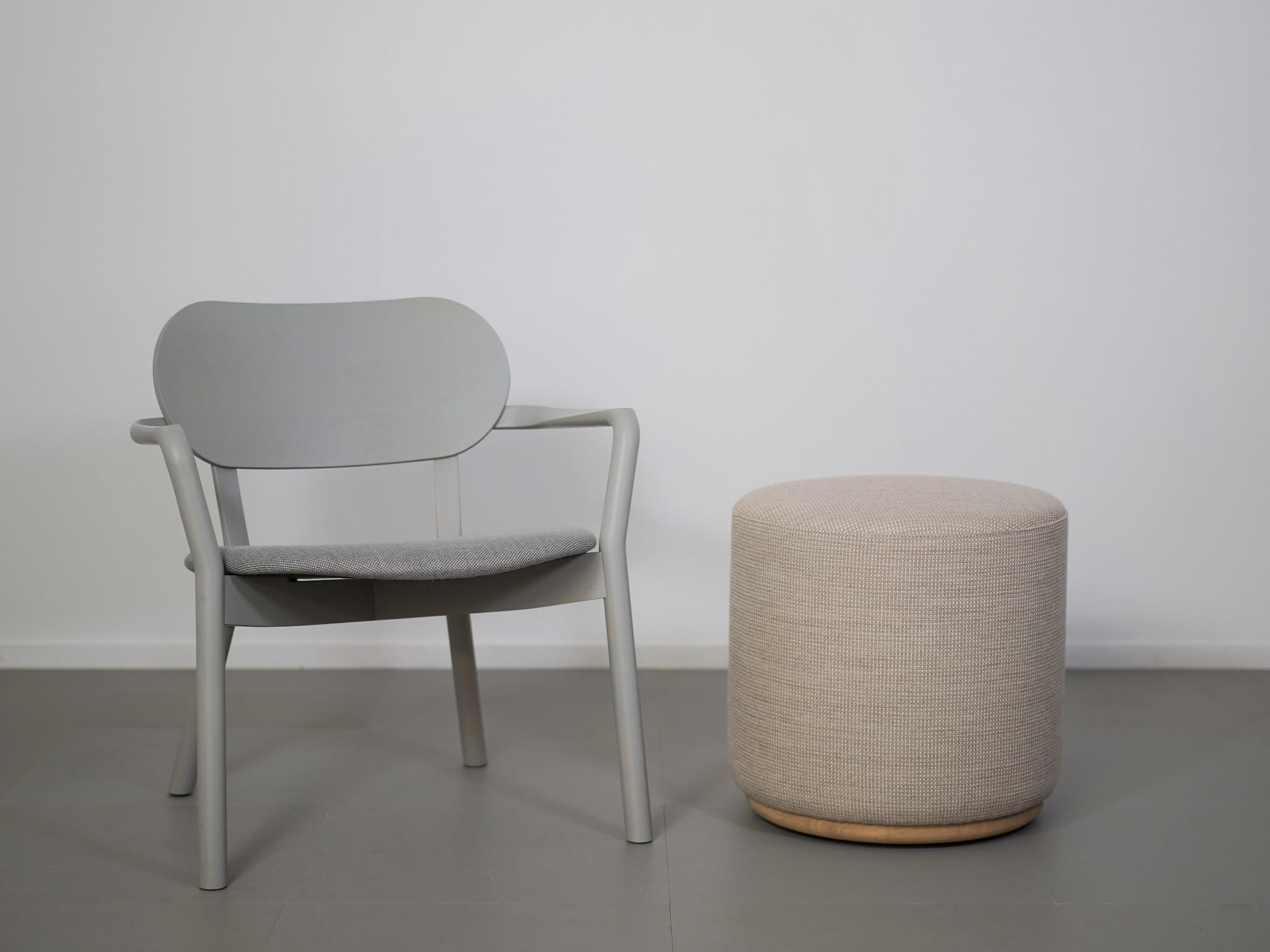 エレファント プーフ タスク スツール キャスター付 ベージュ カリモク