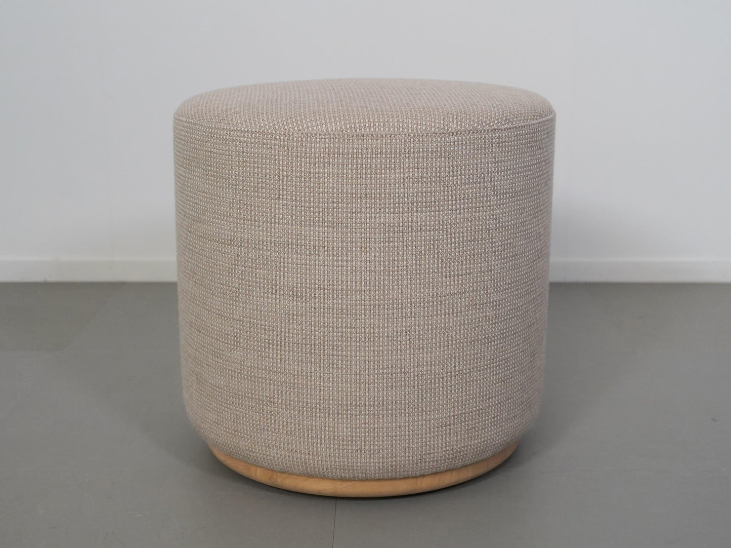 エレファント プーフ タスク スツール キャスター付 ベージュ カリモクニュースタンダード クリスチャン・ハース / Elephant Pouf Task Karimoku New Standard Christian Haas