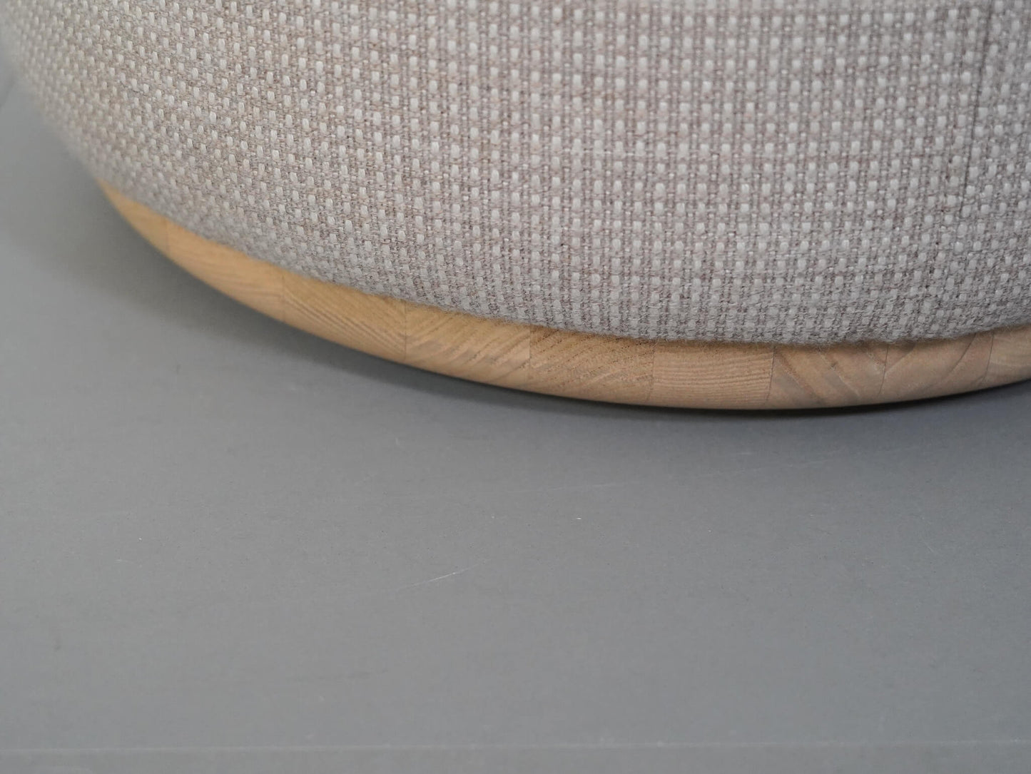 エレファント プーフ タスク スツール キャスター付 ベージュ カリモクニュースタンダード クリスチャン・ハース / Elephant Pouf Task Karimoku New Standard Christian Haas