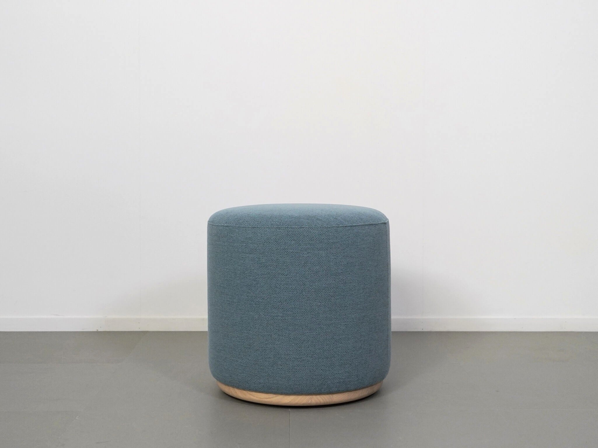 エレファント プーフ タスク スツール オットマン キャスター付