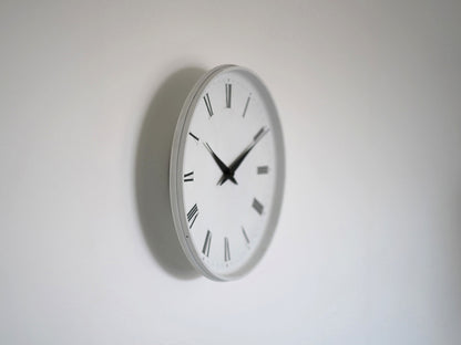 ヘニングコッペルがデザインしたルイス・ポールセンの壁掛け時計13056