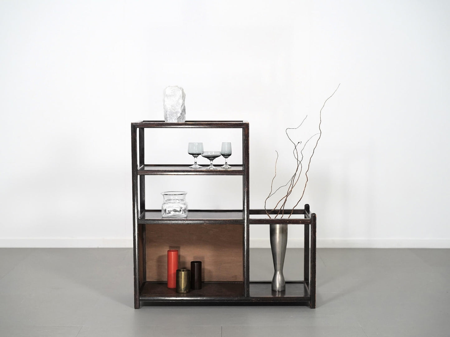 日本製の古い飾り棚・シェルフ