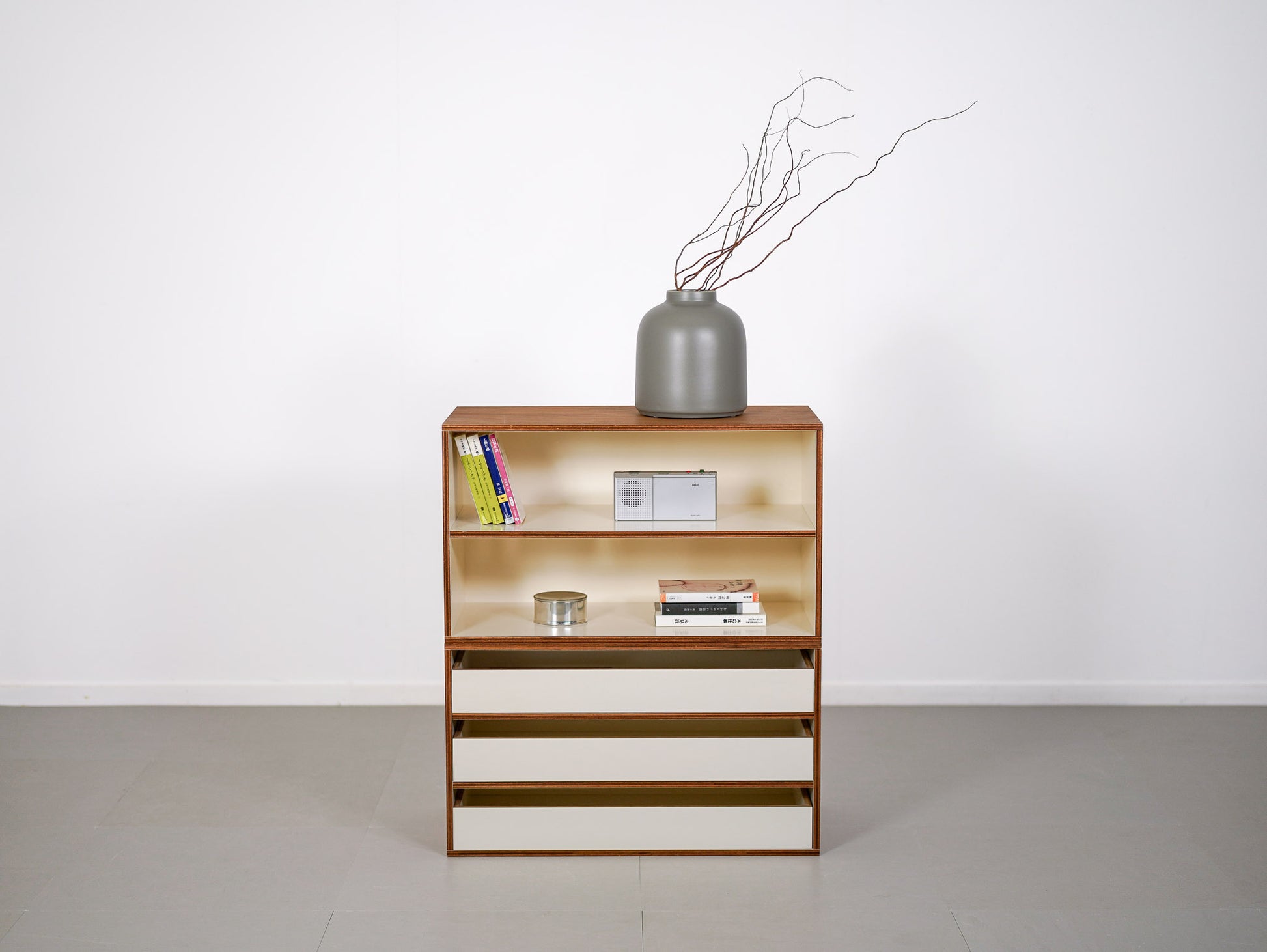 ルフトがデザインした中古・ユーズドのラワンシェルブズ
