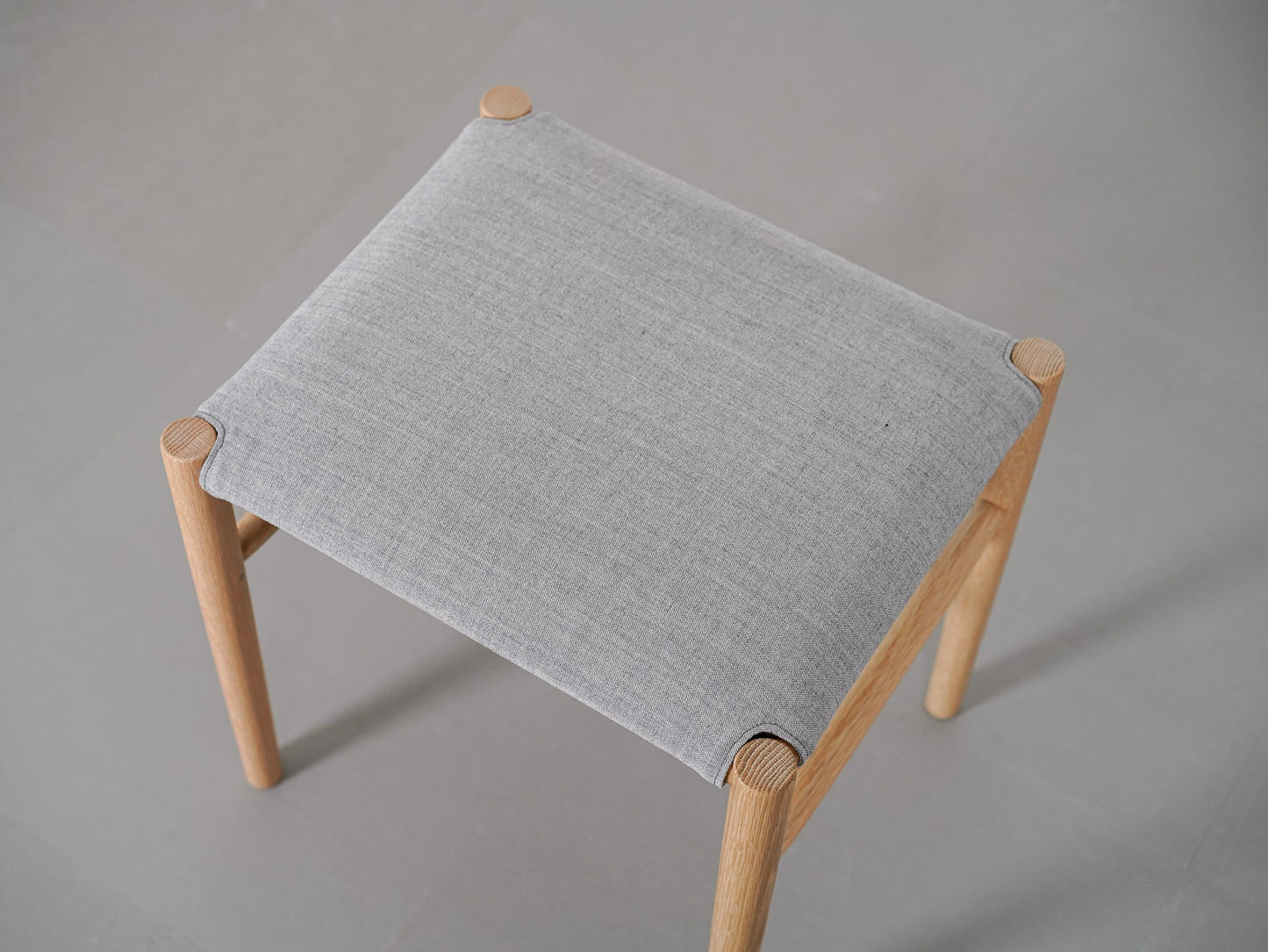 ジャスパー・モリソン ライトウッド スツール ロー オーク ファブリック マルニ木工 / Jasper Morrison Lightwood Stool Low MARUNI COLLECTION