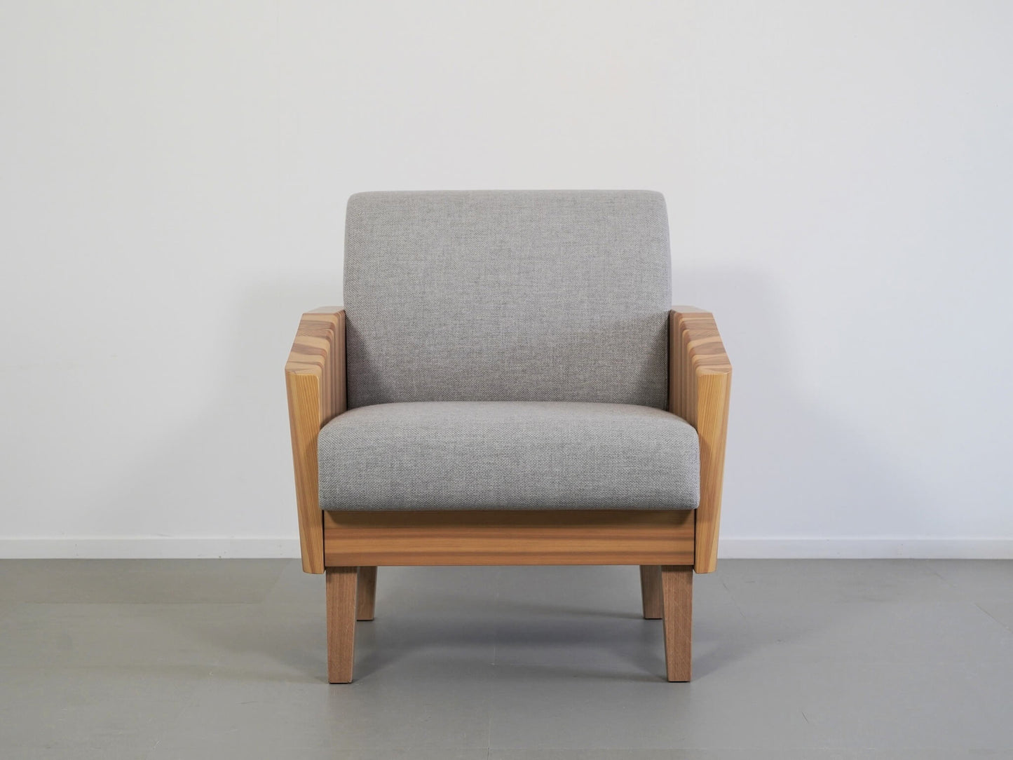 倉俣史朗事務所に勤務経験がある五十嵐久枝さんがデザインしたオカムラのモイストソファ