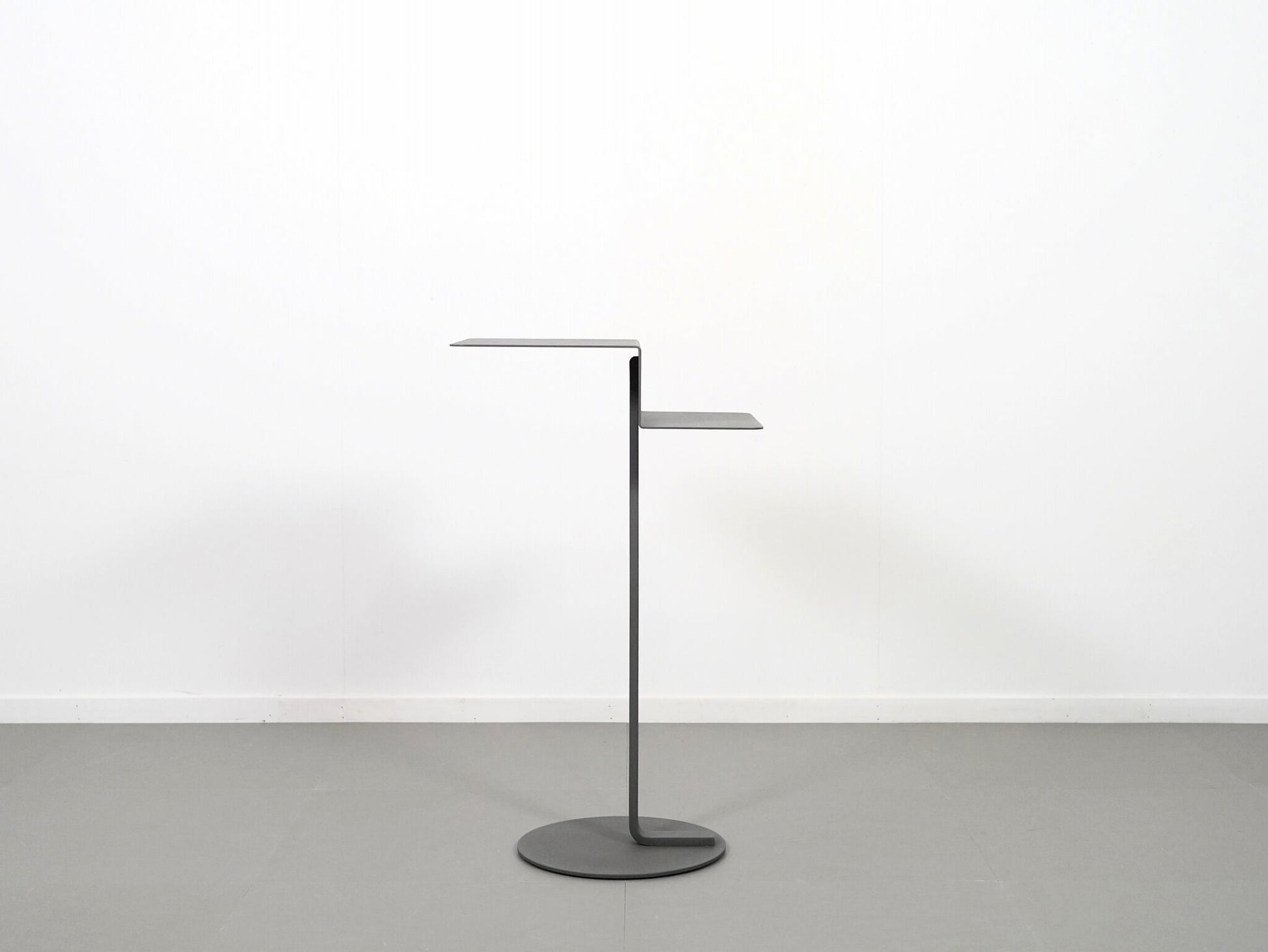 コンスタンティン・グルチッチがデザインした無印良品のモノテーブル