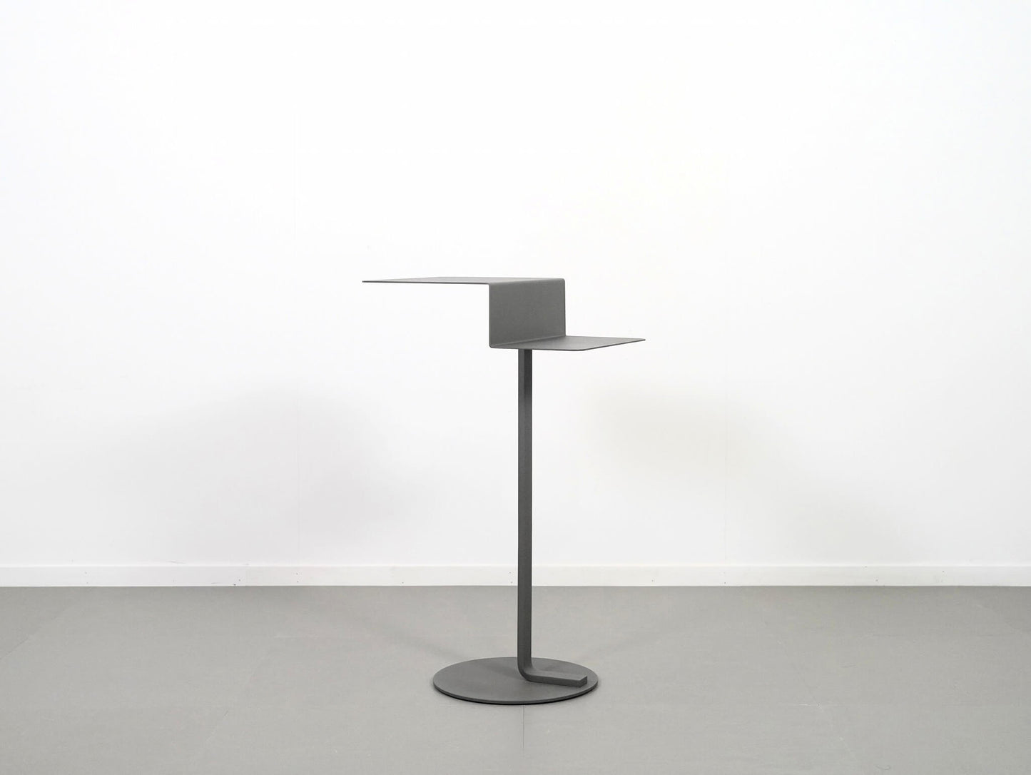 コンスタンティン・グルチッチがデザインした廃番になった無印良品のモノテーブル