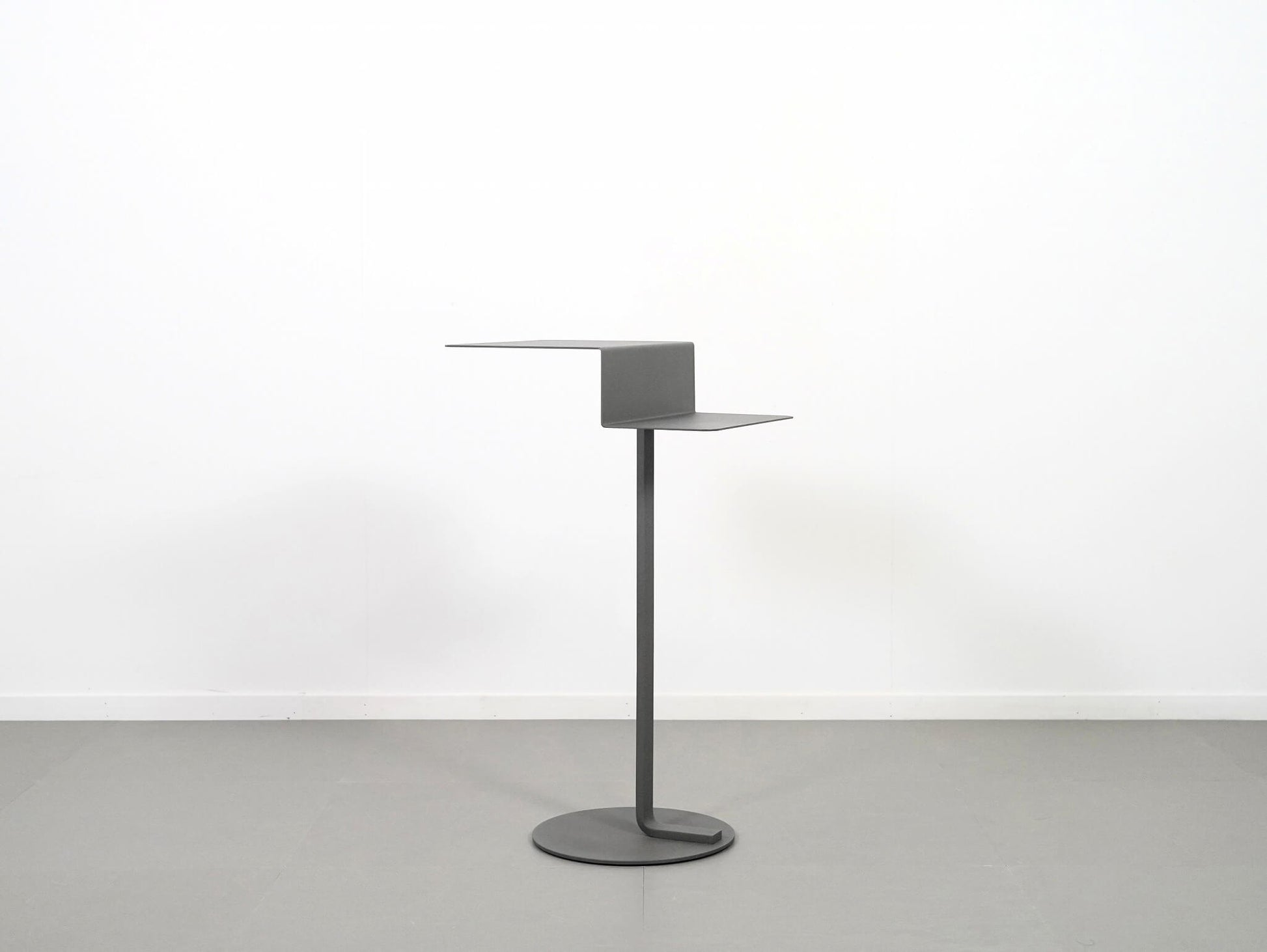 コンスタンティン・グルチッチがデザインした廃番になった無印良品のモノテーブル