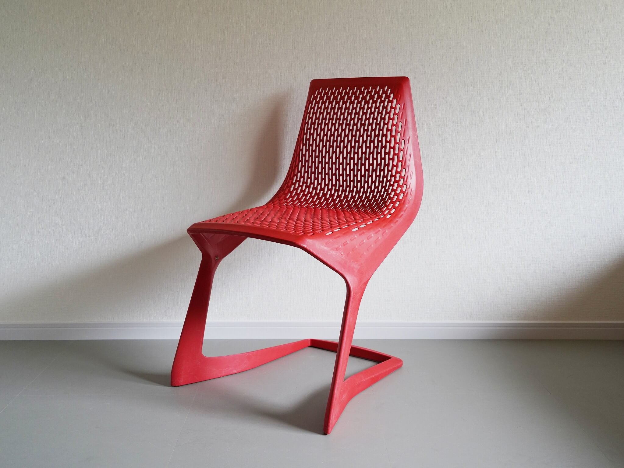 ミュト コンスタンチン・グルチッチ プランク チェア 赤 レッド 中古 / MYTO Konstantin Grcic PLANK – CAGUYA