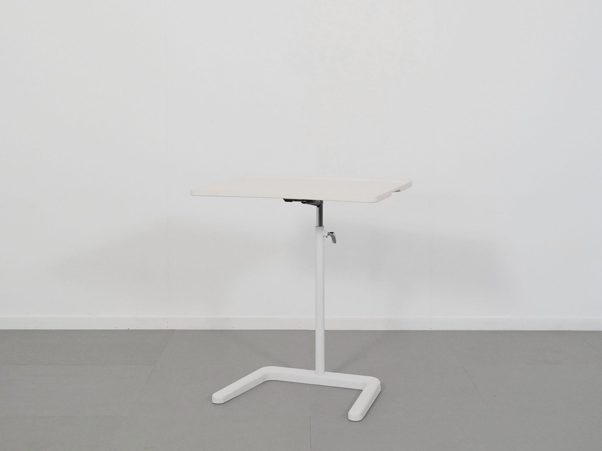 ジャスパーモリソンがデザインしたヴィトラのネステーブル