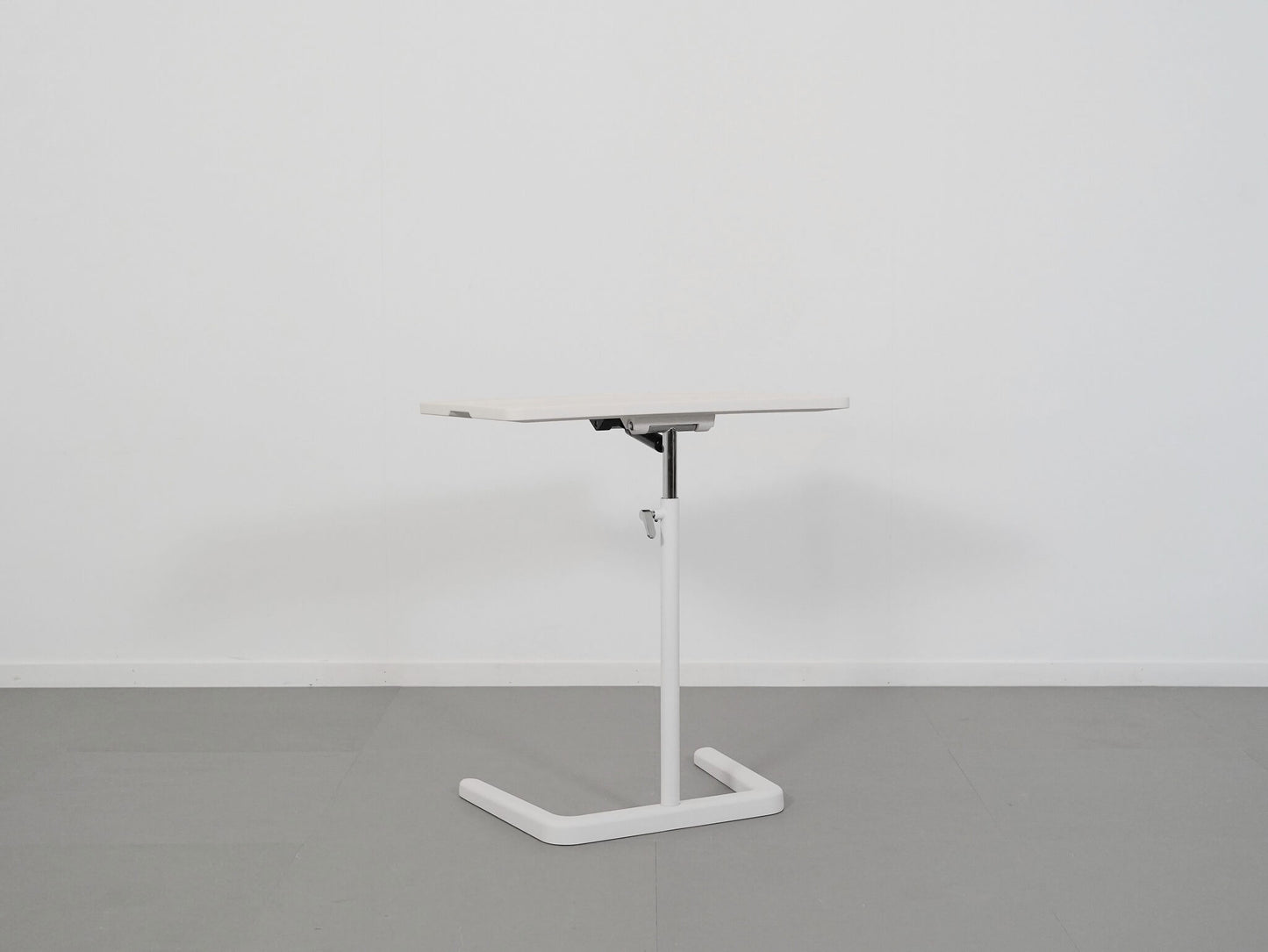 ジャスパーモリソンがデザインしたヴィトラのネステーブル