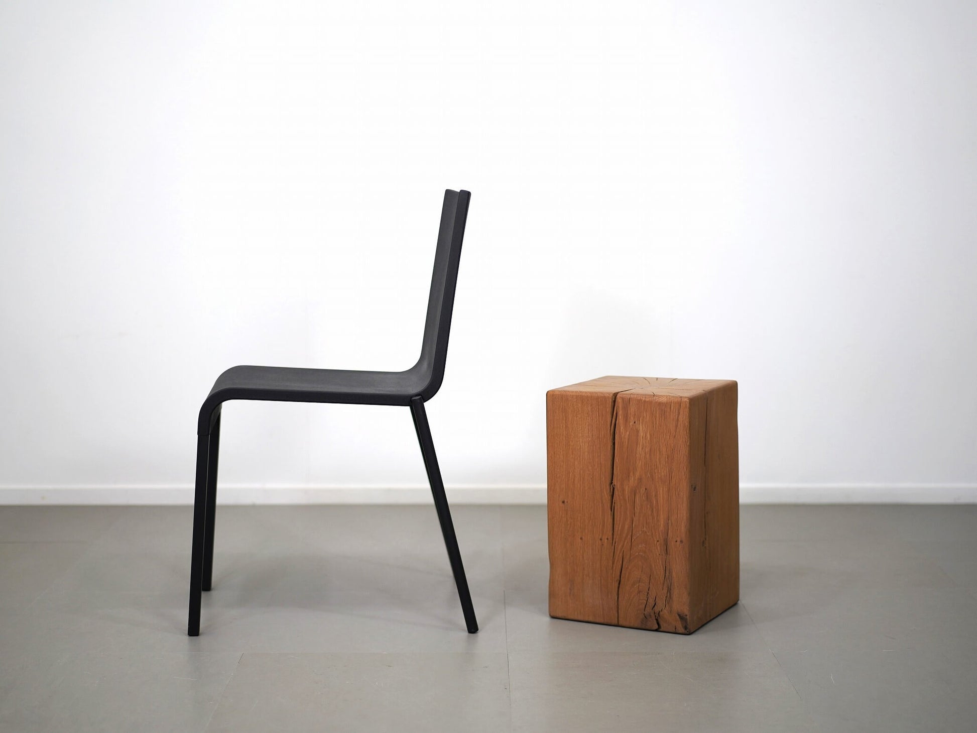 オーク無垢材のブロックスツール