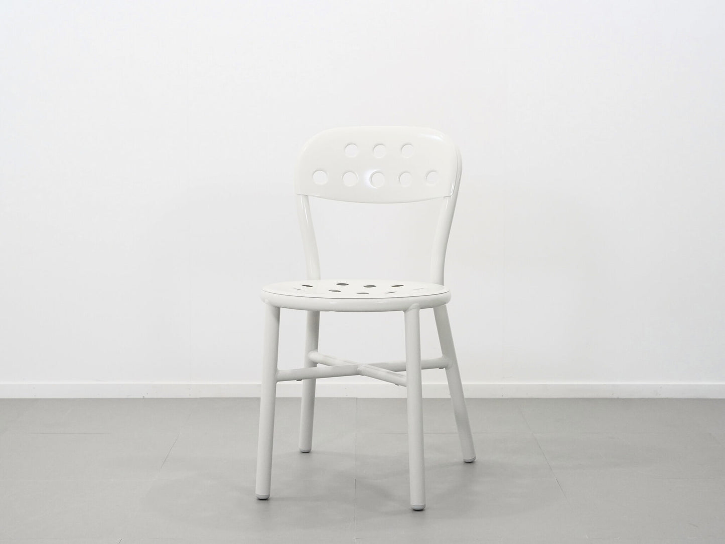 ジャスパーモリソンがデザインした中古・ユーズドのパイプチェア・ホワイト