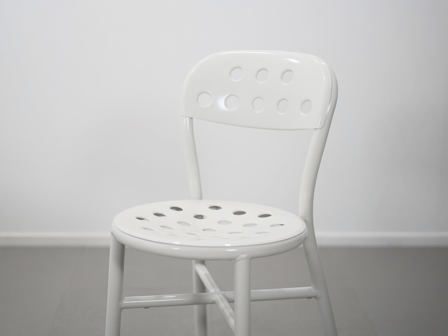 ジャスパーモリソンがデザインした中古・ユーズドのパイプチェア・ホワイト