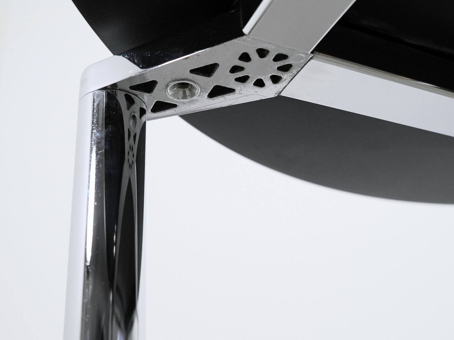 プラーノ 丸テーブル ブラック フリッツ・ハンセン ペリカンデザイン / PLANO Table Fritz Hansen Pelikan Design