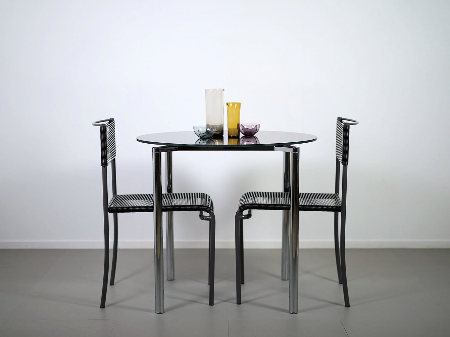 ペリカンデザインによるフリッツハンセンのプラーノテーブル・黒ガラス