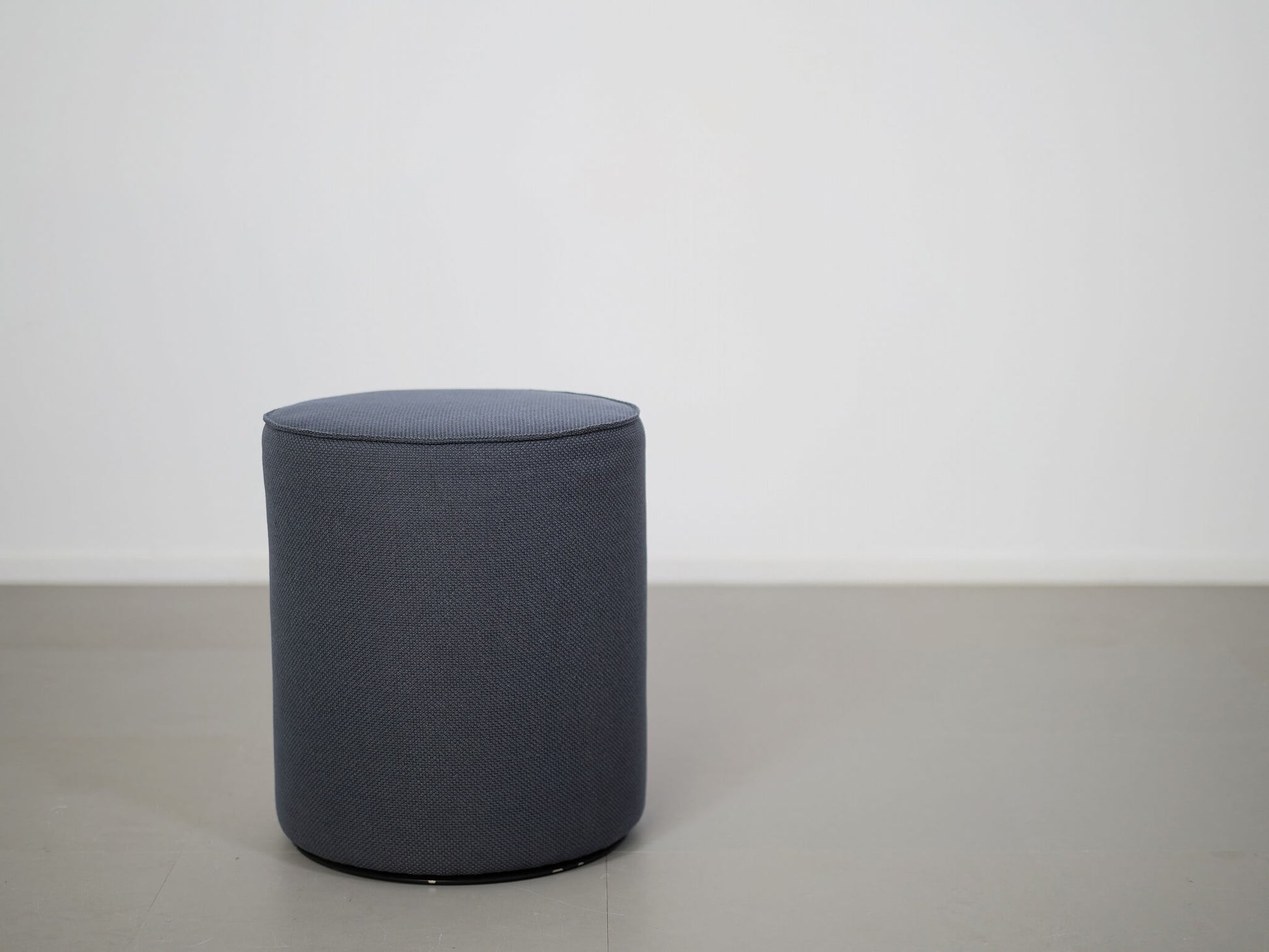 ノルのロックウェル・アンスクリプテッドスツール