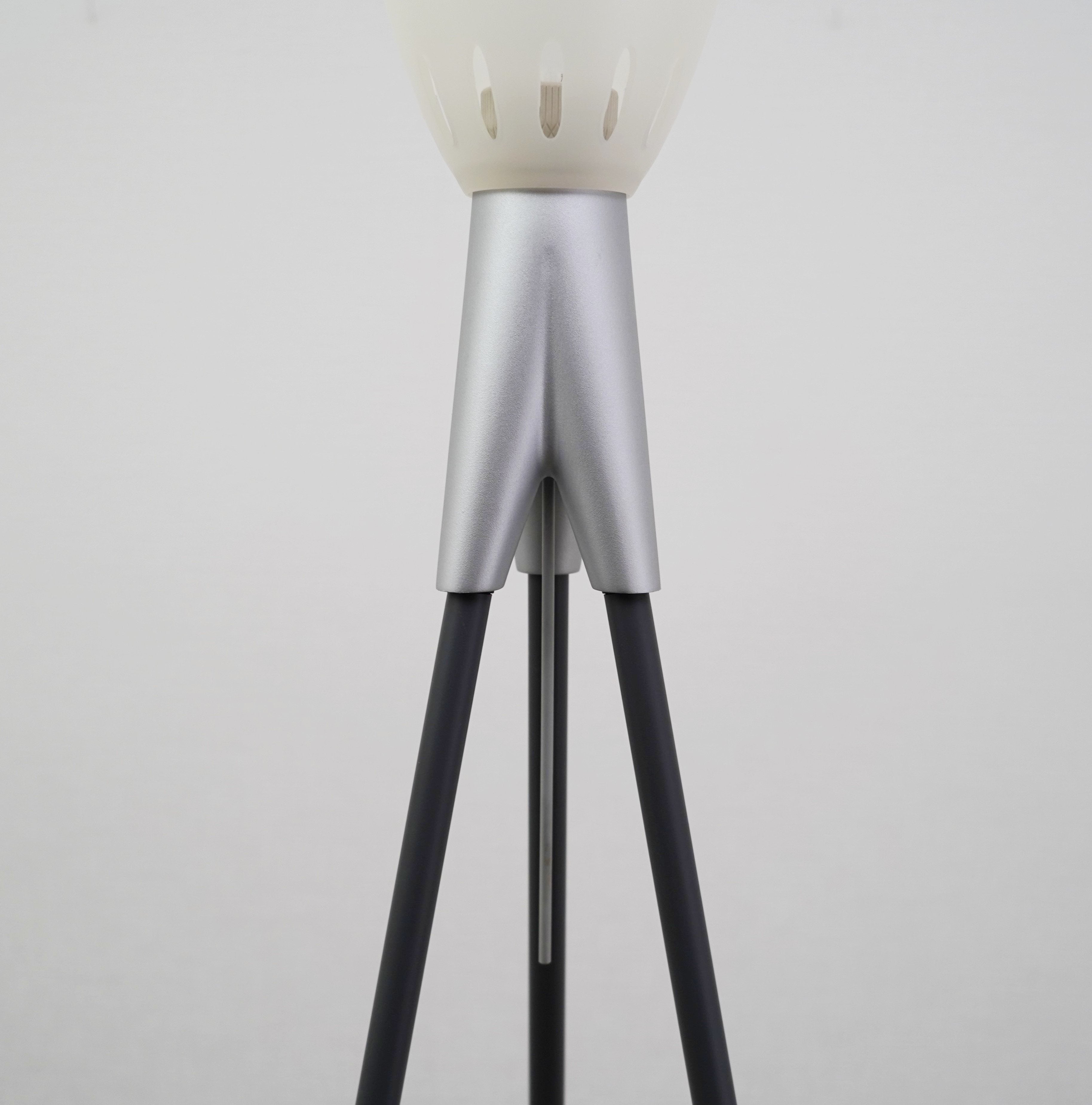 ロズィ・アンジェリス フロス フィリップ・スタルク 中古 ユーズド 照明 フロアランプ / Rosy Angelis Flos Philippe  Starck – CAGUYA