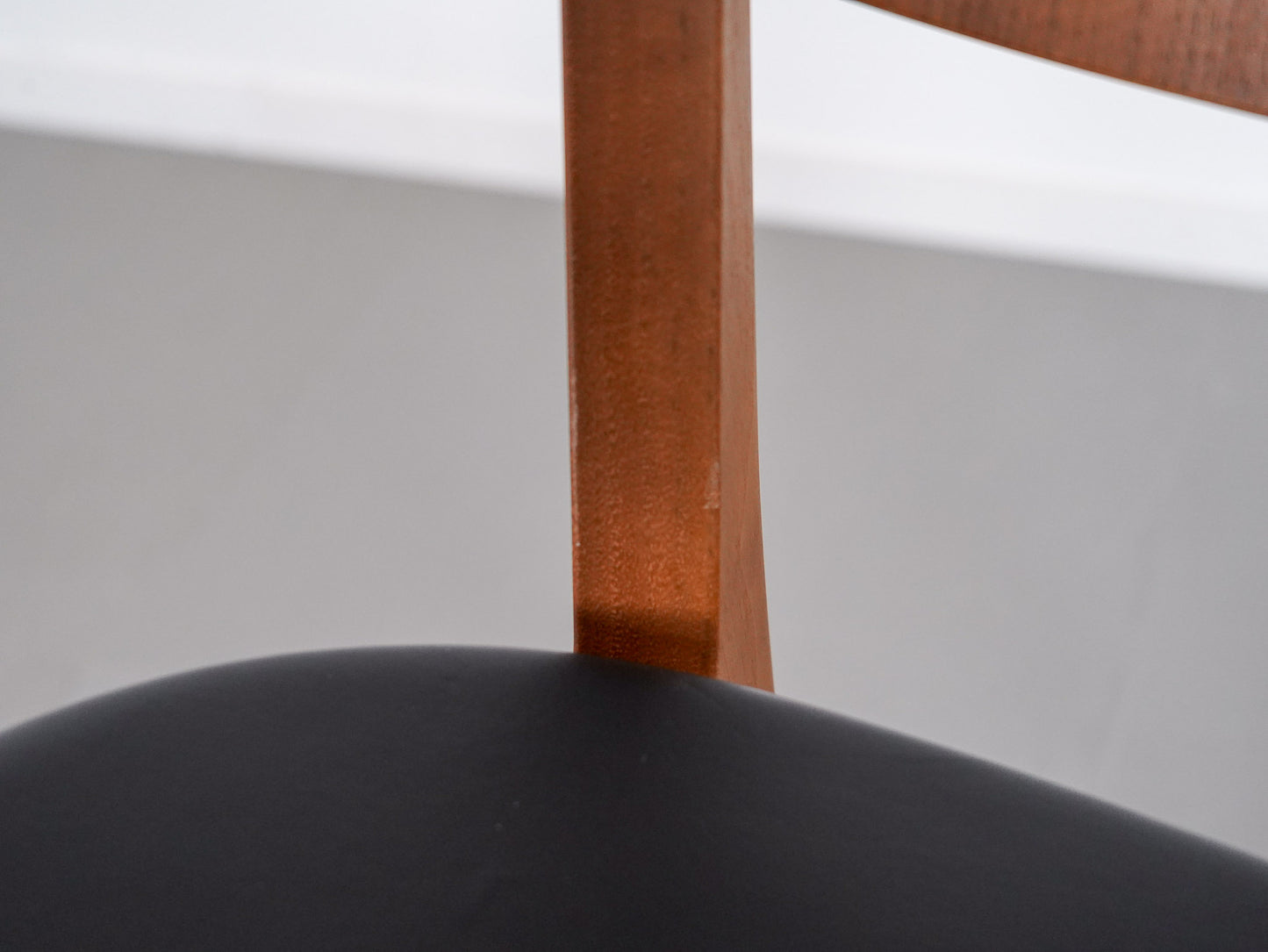 ラウンディッシュ チェア ウォールナット レザー マルニ木工 深澤直人 / Roundish Chair Maruni Collection Naoto Fukasawa