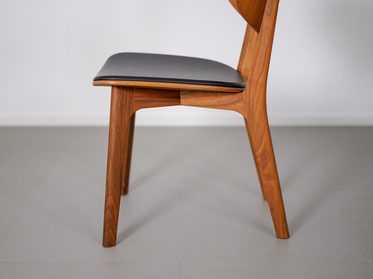 ラウンディッシュ チェア ウォールナット レザー マルニ木工 深澤直人 / Roundish Chair Maruni Collection Naoto Fukasawa