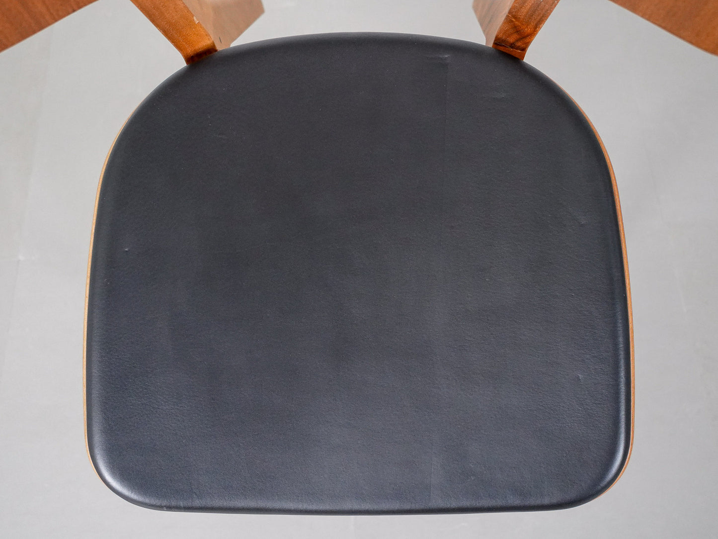 ラウンディッシュ チェア ウォールナット レザー マルニ木工 深澤直人 / Roundish Chair Maruni Collection Naoto Fukasawa