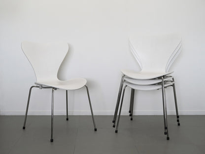 セブンチェア ホワイト カラードアッシュ フリッツ・ハンセン アルネ・ヤコブセン / Seven Chair White Fritz Hansen Arne Jacobsen 在庫4→3