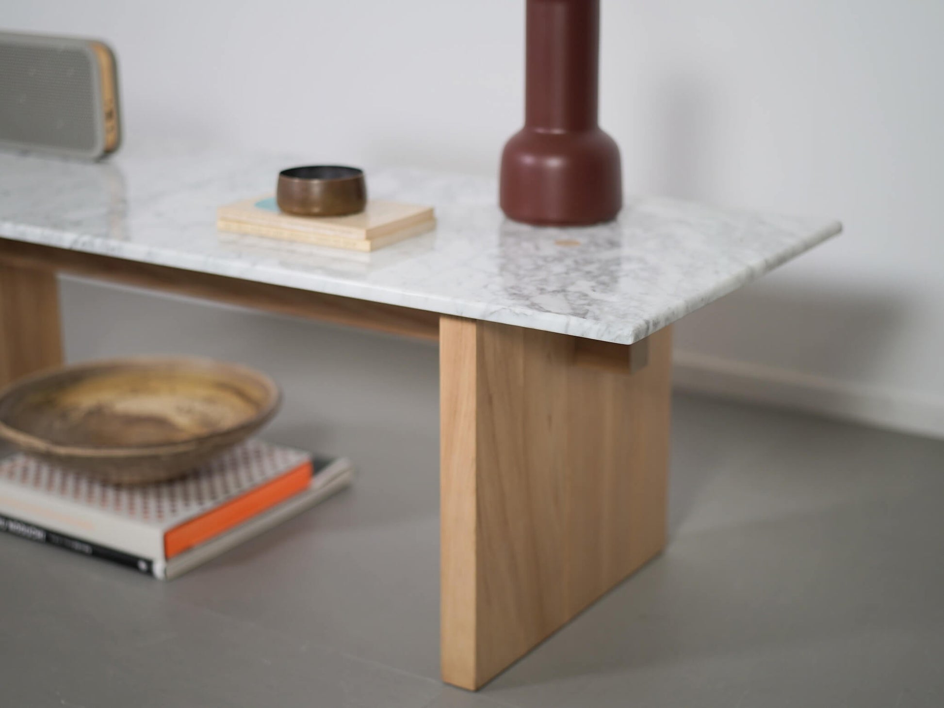 ノーマンコペンハーゲンの大理石を使用した中古・ユーズドのソリッドテーブル