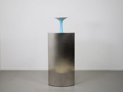 ステンレス・ヘアライン仕上げのディスプレイスタンド・コンソール