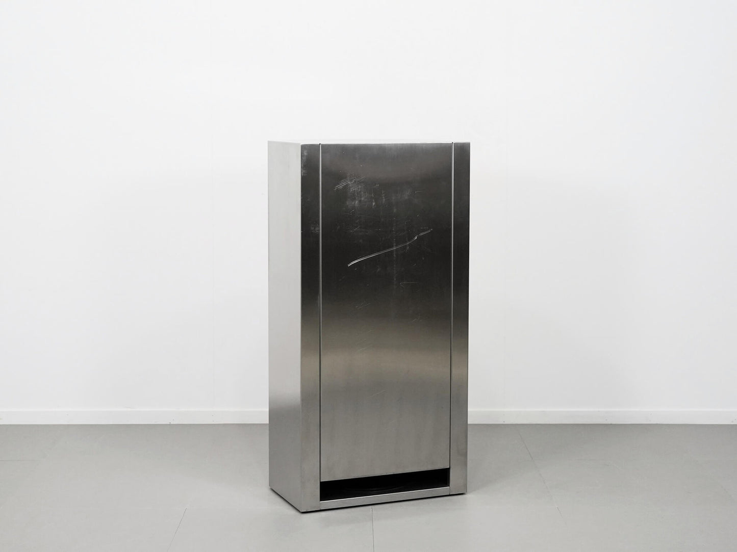 ステンレス ディスプレイスタンド カウンター コンソール ヘアライン / Stainless Steel Display Pedestal Counter Console