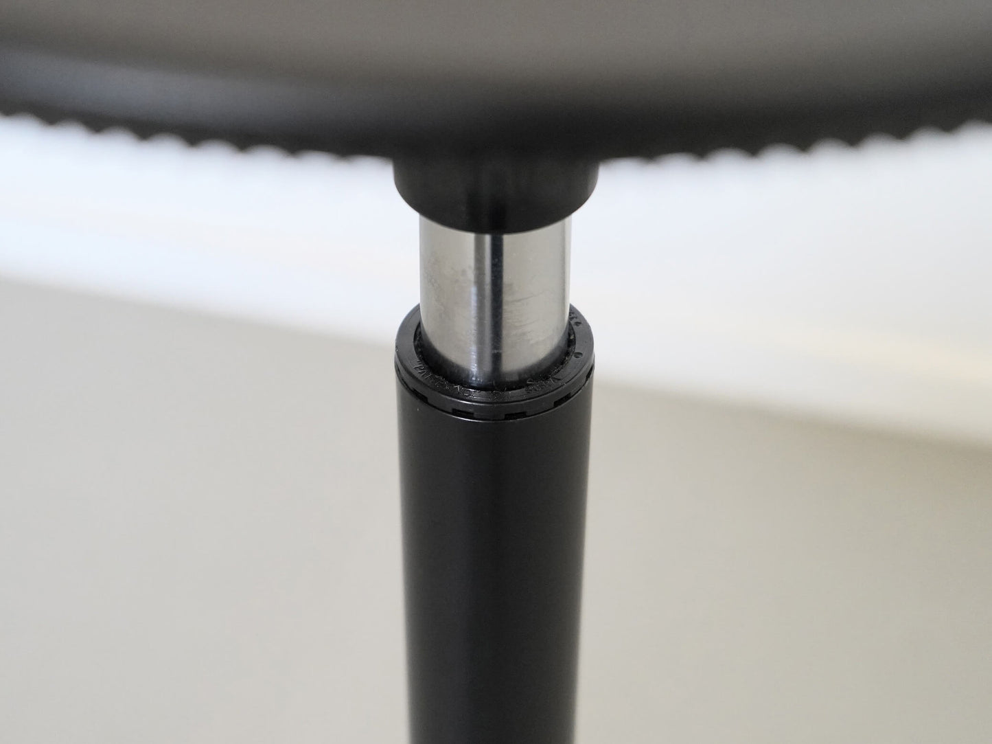 スティッツ 昇降スツール ハーフシーティングチェア ウィルクハーン / Stitz Stool Wilkhahn 在庫3→2