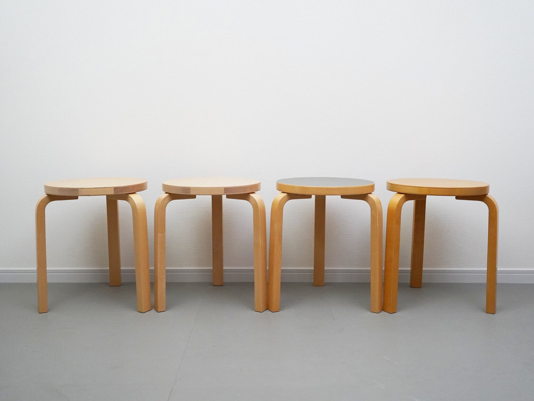 スツール60 バーチ ナチュラル ② 3本脚 アルヴァ・アアルト アルテック 中古 / Stool60 Natural Alvar Aalto  Artek – CAGUYA