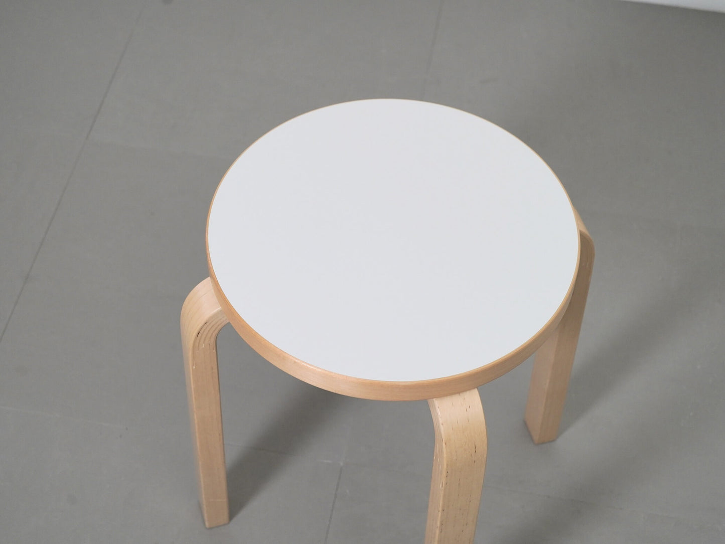 スツール E60 ホワイト ラミネート バーチ 4本脚 アルヴァ・アアルト アルテック / Stool E60 White Laminate Alvar Aalto Artek 在庫6→4