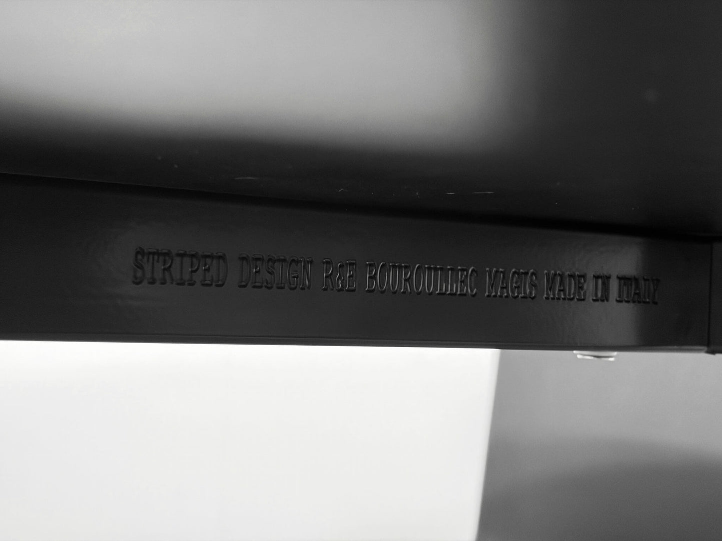 マジス ストライプド テーブル Φ120cm ブラック ロナン＆エルワン・ブルレック / MAGIS STRIPED Table Φ120 Black Ronan & Erwan Bouroullec