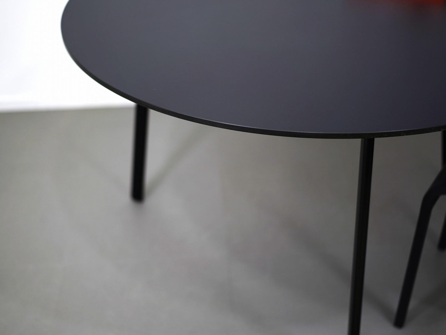 マジス ストライプド テーブル Φ120cm ブラック ロナン＆エルワン・ブルレック / MAGIS STRIPED Table Φ120 Black Ronan & Erwan Bouroullec