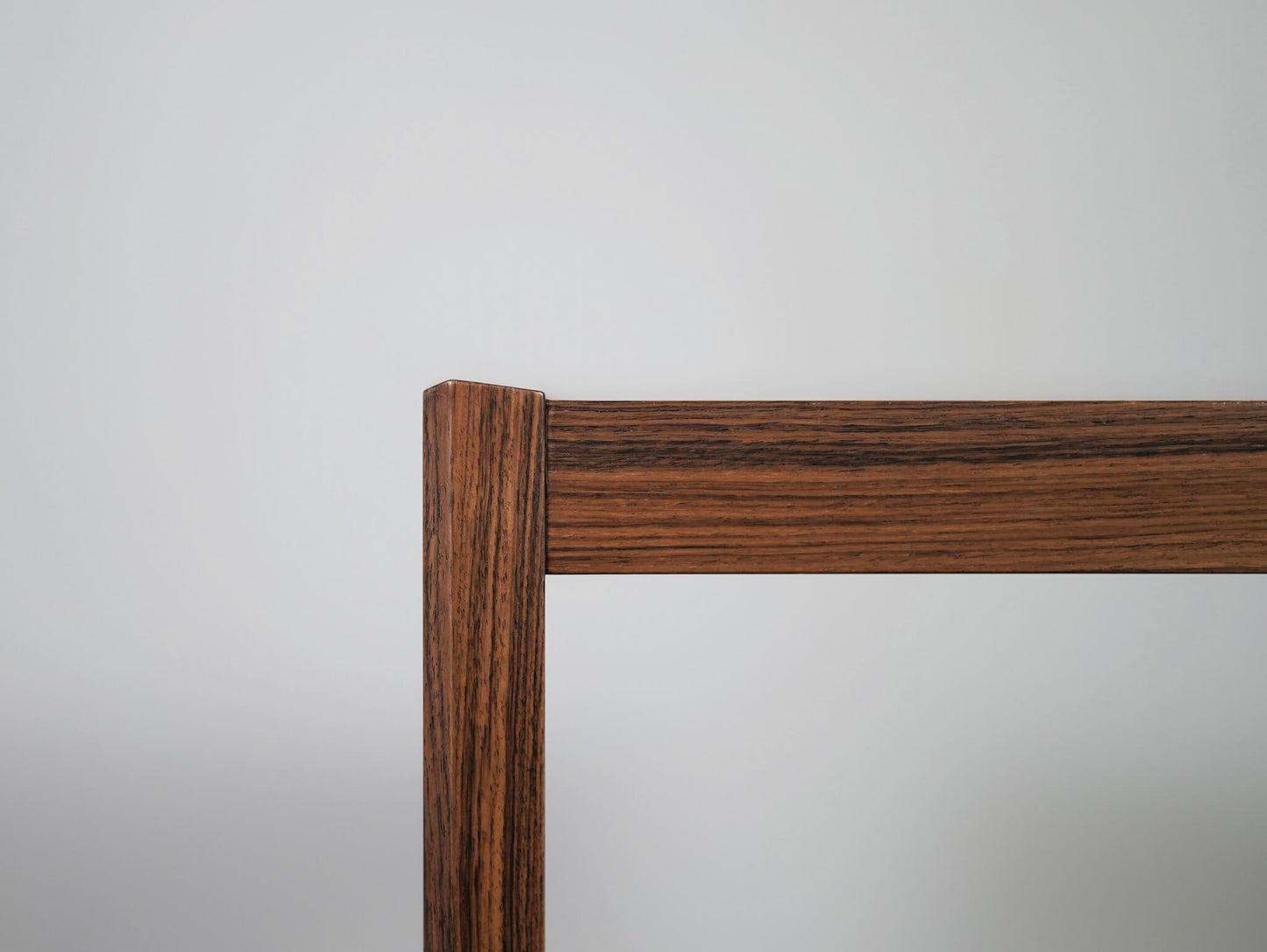 天童木工のローズウッドを使用したシェルフ・サイドテーブル