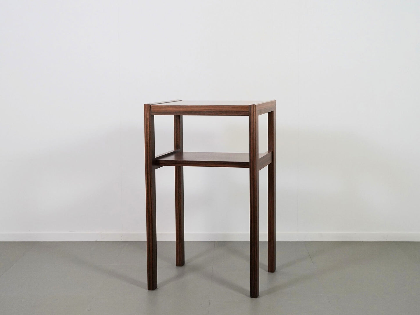 天童木工のローズウッドを使用したシェルフ・サイドテーブル