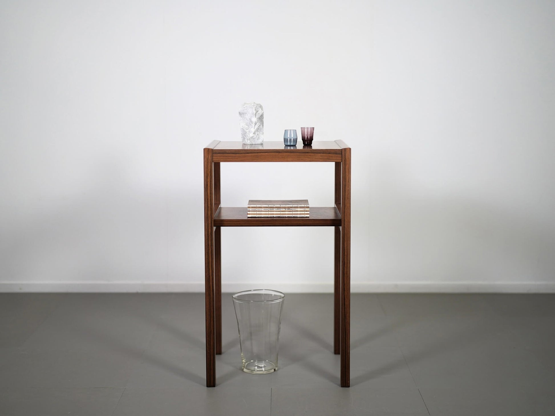 天童木工のローズウッドを使用したシェルフ・サイドテーブル