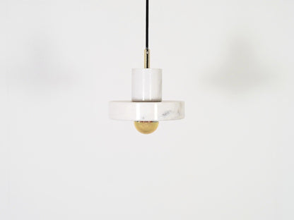 トムディクソンがデザインしたストーンLEDペンダントランプ