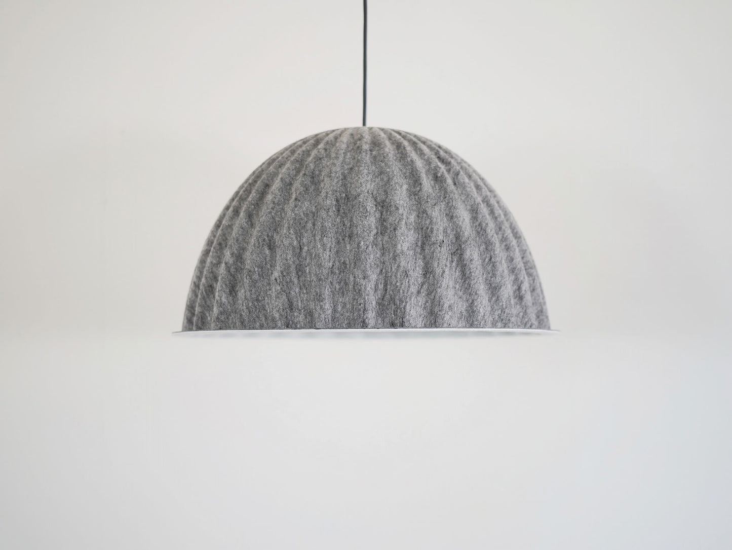アンダーザベル ペンダントランプ ムート イスコス・ベルリン / Under the Bell Pendant Lamp Muuto Iskos Berlin 在庫2