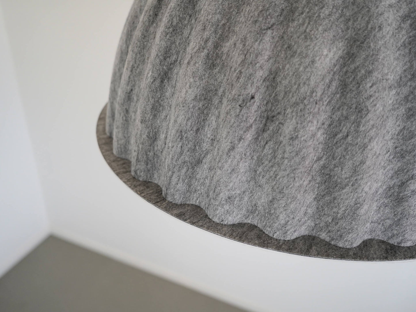 アンダーザベル ペンダントランプ ムート イスコス・ベルリン / Under the Bell Pendant Lamp Muuto Iskos Berlin 在庫2